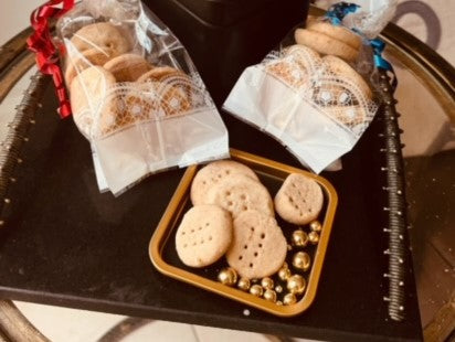 Melting Moments - Bite Sized Butter Cookies with a Surprising Crunch